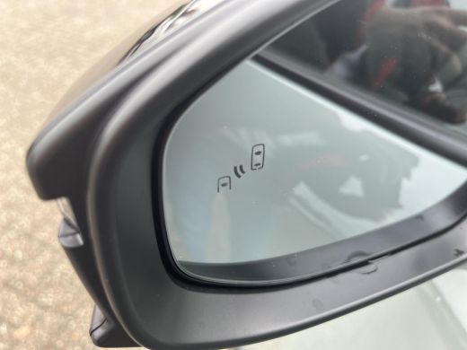 Toyota Corolla Cross Hybrid 140 Dynamic | Panodak | Uit voorraad leverbaar | &euro; 1.500 extra inruilwaarde | ActivLease financial lease