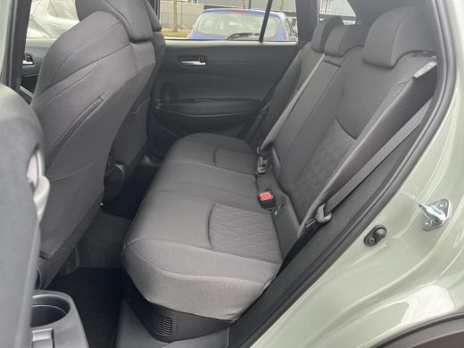 Toyota Corolla Cross Hybrid 140 Dynamic | Panodak | Uit voorraad leverbaar | &euro; 1.500 extra inruilwaarde | ActivLease financial lease