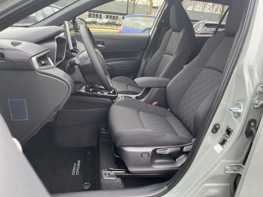 Toyota Corolla Cross Hybrid 140 Dynamic | Panodak | Uit voorraad leverbaar | &euro; 1.500 extra inruilwaarde | ActivLease financial lease