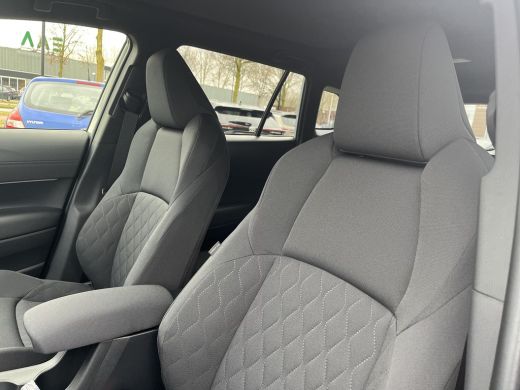 Toyota Corolla Cross Hybrid 140 Dynamic | Panodak | Uit voorraad leverbaar | &euro; 1.500 extra inruilwaarde | ActivLease financial lease