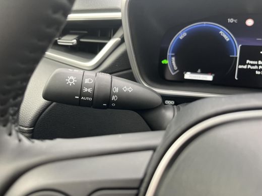 Toyota Corolla Cross Hybrid 140 Dynamic | Panodak | Uit voorraad leverbaar | &euro; 1.500 extra inruilwaarde | ActivLease financial lease