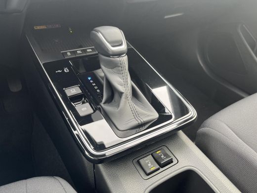 Toyota Corolla Cross Hybrid 140 Dynamic | Panodak | Uit voorraad leverbaar | &euro; 1.500 extra inruilwaarde | ActivLease financial lease