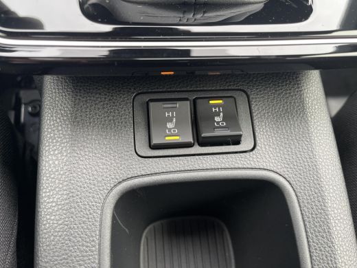 Toyota Corolla Cross Hybrid 140 Dynamic | Panodak | Uit voorraad leverbaar | &euro; 1.500 extra inruilwaarde | ActivLease financial lease