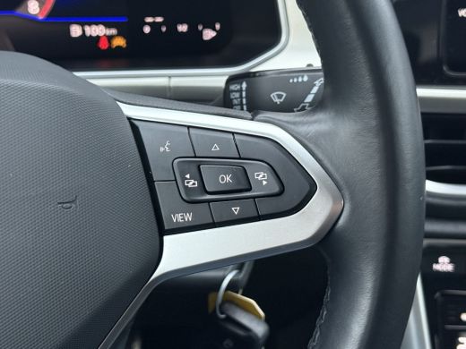 Volkswagen T-Roc 1.5 TSI Move | CarPlay | Camera | Cruise | LED | DAB+ | 17 inch ActivLease financial lease