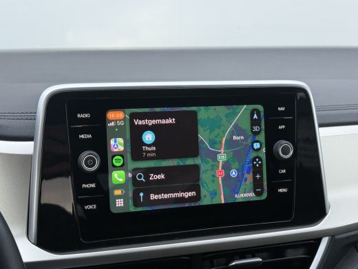 Volkswagen T-Roc 1.5 TSI Move | CarPlay | Camera | Cruise | LED | DAB+ | 17 inch ActivLease financial lease