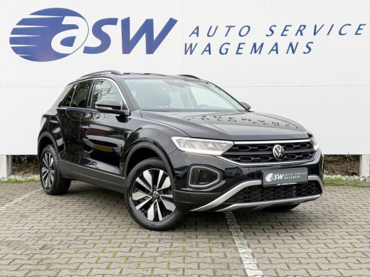 Volkswagen T-Roc 1.5 TSI Move | CarPlay | Camera | Cruise | LED | DAB+ | 17 inch ActivLease financial lease