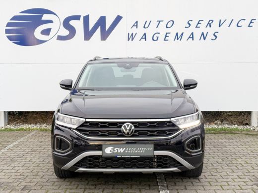 Volkswagen T-Roc 1.5 TSI Move | CarPlay | Camera | Cruise | LED | DAB+ | 17 inch ActivLease financial lease