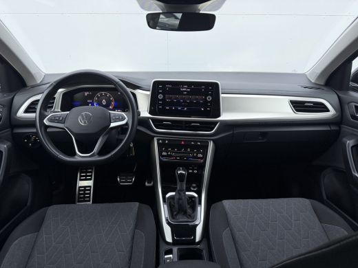 Volkswagen T-Roc 1.5 TSI Move | CarPlay | Camera | Cruise | LED | DAB+ | 17 inch ActivLease financial lease