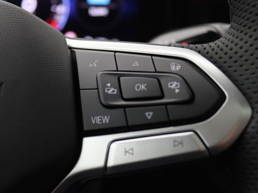 Volkswagen Tiguan 1.5 eHybrid R-Line Edition 272PK DSG Pano-Schuifdak, 20" LM Velgen, Trekhaak, Black Style, Navi v... ActivLease financial lease