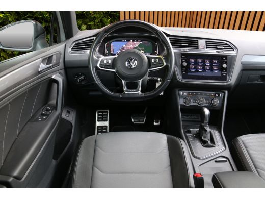 Volkswagen Tiguan 1.5 TSI ACT Highline Business R | Panoramadak | CarPlay | Stoelverwarming | Adaptive Cruise | Cam... ActivLease financial lease