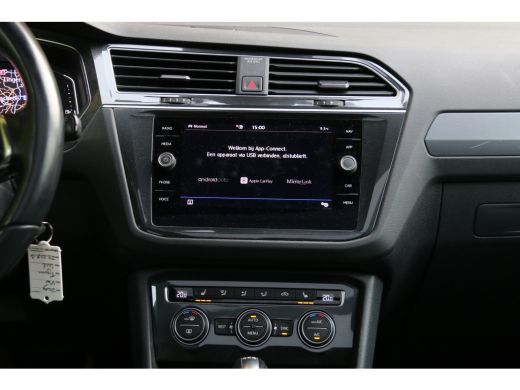 Volkswagen Tiguan 1.5 TSI ACT Highline Business R | Panoramadak | CarPlay | Stoelverwarming | Adaptive Cruise | Cam... ActivLease financial lease