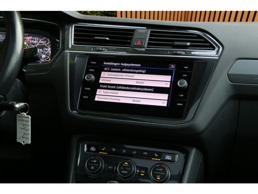 Volkswagen Tiguan 1.5 TSI ACT Highline Business R | Panoramadak | CarPlay | Stoelverwarming | Adaptive Cruise | Cam... ActivLease financial lease