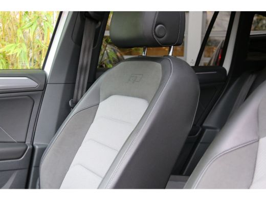 Volkswagen Tiguan 1.5 TSI ACT Highline Business R | Panoramadak | CarPlay | Stoelverwarming | Adaptive Cruise | Cam... ActivLease financial lease