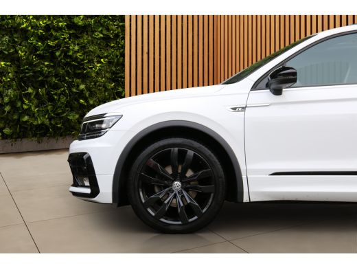 Volkswagen Tiguan 1.5 TSI ACT Highline Business R | Panoramadak | CarPlay | Stoelverwarming | Adaptive Cruise | Cam... ActivLease financial lease