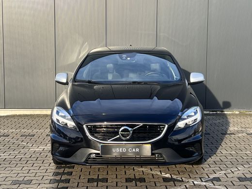 Volvo  V40 T3 Polar+ Sport | Panoramadak | Trekhaak | Stoelverwarming | Cruise control | Camera | Harman Kar... ActivLease financial lease