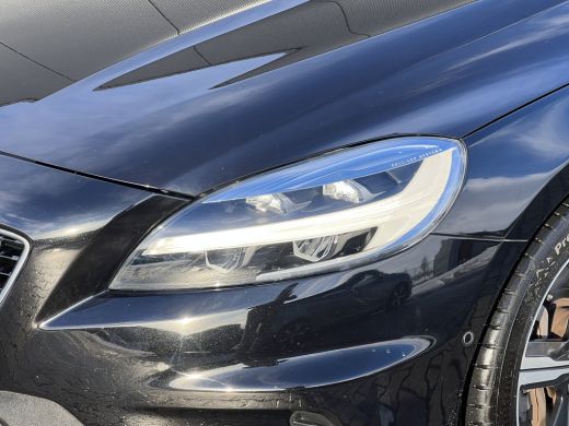 Volvo  V40 T3 Polar+ Sport | Panoramadak | Trekhaak | Stoelverwarming | Cruise control | Camera | Harman Kar... ActivLease financial lease