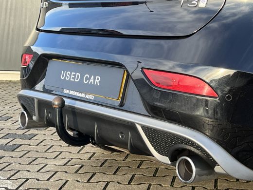 Volvo  V40 T3 Polar+ Sport | Panoramadak | Trekhaak | Stoelverwarming | Cruise control | Camera | Harman Kar... ActivLease financial lease