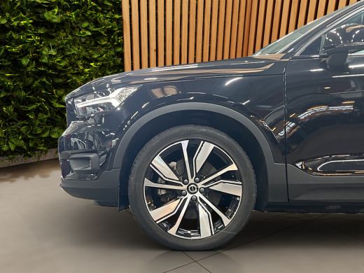 Volvo  XC40 Recharge P8 AWD R-Design | Trekhaak | Camera | Panoramadak | Stuur/stoelverwarming | Pilot Assist ActivLease financial lease
