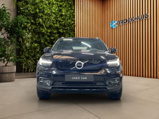 Volvo  XC40 Recharge P8 AWD R-Design | Trekhaak | Camera | Panoramadak | Stuur/stoelverwarming | Pilot Assist ActivLease financial lease
