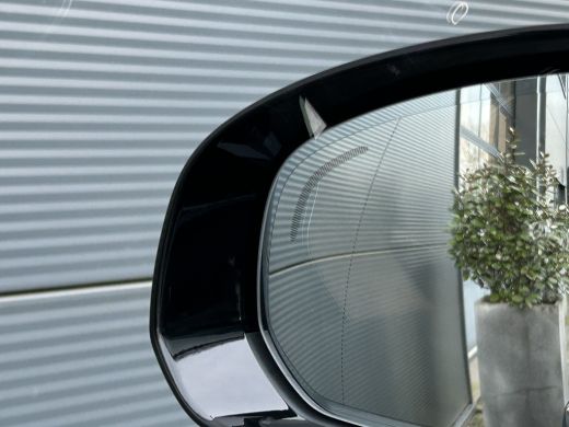 Volvo  XC60 2.0 T6 Plug-in hybrid AWD Ultra Dark | MY26 | HU-Display | Panoramadak | Trekhaak | 360 Camera | ActivLease financial lease