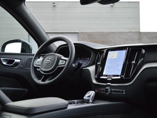 Volvo  XC60 2.0 T8 Recharge AWD Ultimate Dark ActivLease financial lease