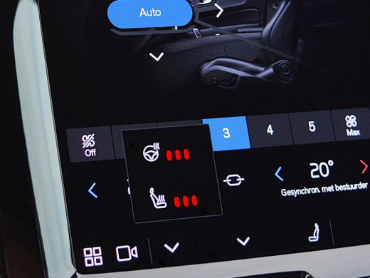 Volvo  XC60 2.0 T8 Recharge AWD Ultimate Dark ActivLease financial lease