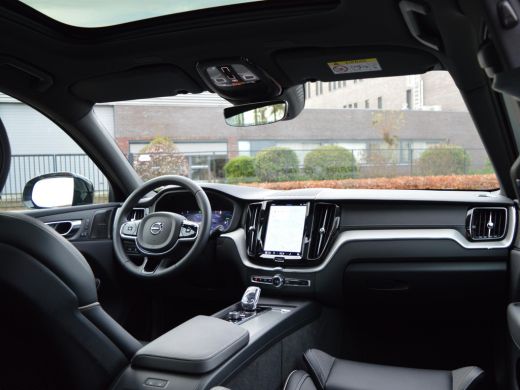 Volvo  XC60 2.0 T8 Recharge AWD Ultimate Dark ActivLease financial lease