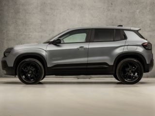 Jeep Avenger 1.2 Altitude Sport (APPLE CARPLAY, GROOT NAVI, 360 CAMERA, JBL AUDIO, STOELVERWARMING, SPORTSTOEL...