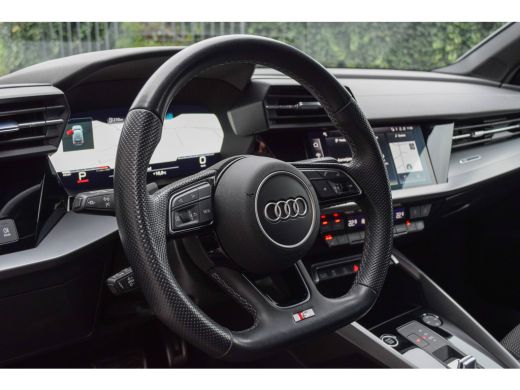 Audi A3 Sportback 35 TDI / 2x S-line/ Head-Up Display/ Bang & Olufsen Sound System/ Panoramadak/ 110kW (1... ActivLease financial lease
