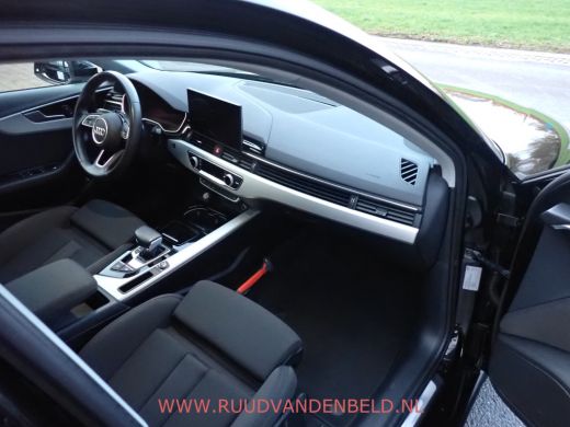 Audi A4 Limousine 35 TFSI Launch edition Business NAVI / CRUISE / SPORT ONDERSTEL + STOELEN ActivLease financial lease