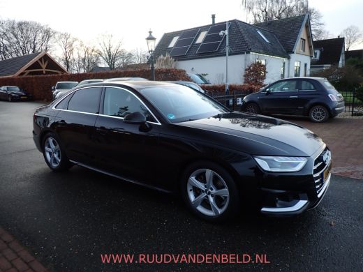 Audi A4 Limousine 35 TFSI Launch edition Business NAVI / CRUISE / SPORT ONDERSTEL + STOELEN ActivLease financial lease