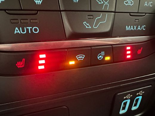 Ford EcoSport 125PK ST-Line-X | STOEL-, STUUR- EN VOORRUITVERWARMING| B&O PREMIUM SOUND| NAVIGATIE| PARKEERSENS... ActivLease financial lease