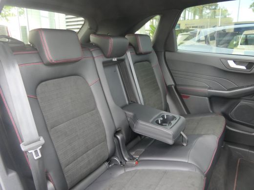 Ford Kuga 2.5 PHEV ST-Line X | Black Pack / Graphite Tech | Panoramadak | B&O | Adaptive LED | Winterpack |... ActivLease financial lease