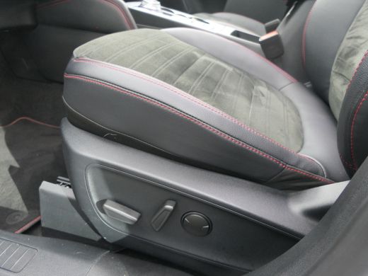 Ford Kuga 2.5 PHEV ST-Line X | Black Pack / Graphite Tech | Panoramadak | B&O | Adaptive LED | Winterpack |... ActivLease financial lease