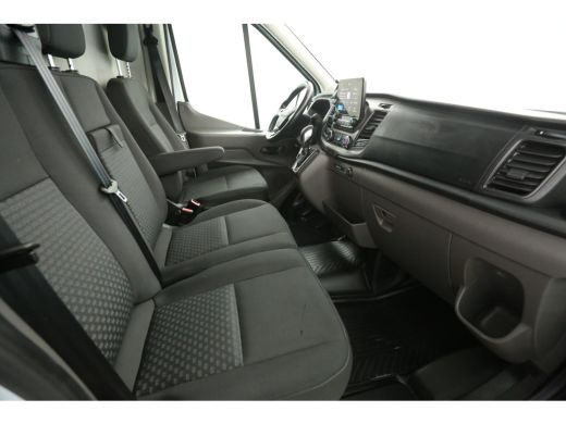 Ford Transit 2.0 TDCI L2H2 | Euro6 | Automaat | Airco | Cruise | Camera | 3-Zits | Trekh. | Stoelverw. | Carplay ActivLease financial lease