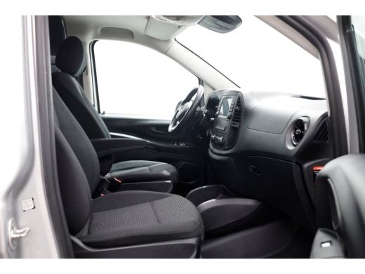 Mercedes-Benz Vito 114 CDI 136pk Compact 9G Automaat 2x Schuifdeur/LED/Camera/Inrichting 08-2022 ActivLease financial lease
