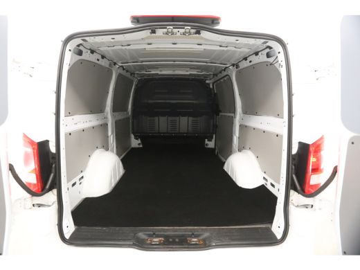 Mercedes-Benz Vito 114 CDI Lang | Automaat | Airco | Cruise | 3-Zits | Trekh. | Carplay | Stoelverw. | 18''LMV ActivLease financial lease