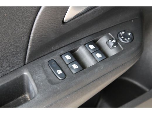 Opel Corsa-e GS Line 50 kWh | Navi | Dodehoek detectie | Parkeersensoren | Achteruitrijcamera | Apple Carplay/... ActivLease financial lease