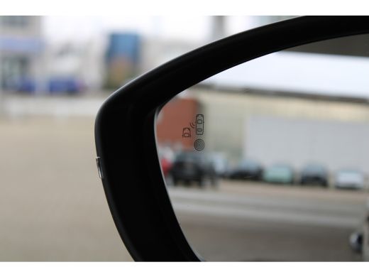 Opel Corsa-e GS Line 50 kWh | Navi | Dodehoek detectie | Parkeersensoren | Achteruitrijcamera | Apple Carplay/... ActivLease financial lease