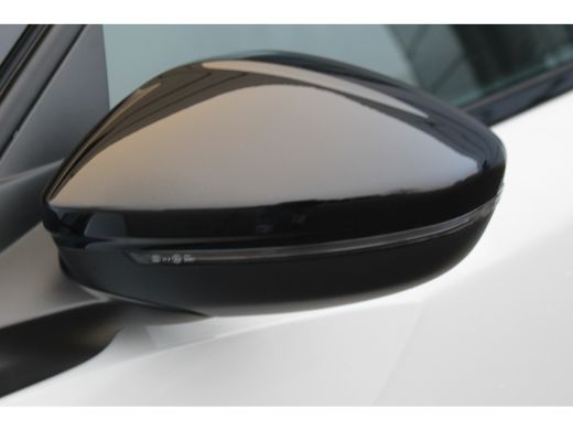 Peugeot 2008 1.2 Hybrid 145 GT Automaat ActivLease financial lease