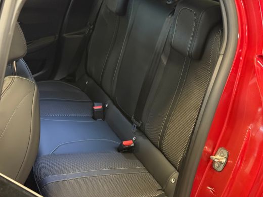 Peugeot 208 Hybrid 100 e-DCS6 GT | Achteruitrijcamera | Cruise control | DAB | Full-LED koplampen | Keyless e... ActivLease financial lease