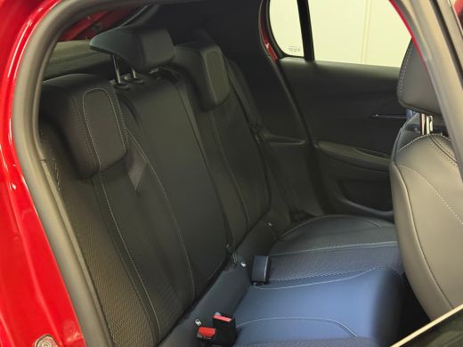 Peugeot 208 Hybrid 100 e-DCS6 GT | Achteruitrijcamera | Cruise control | DAB | Full-LED koplampen | Keyless e... ActivLease financial lease