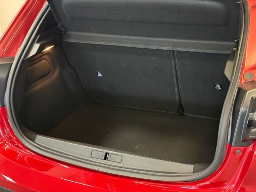 Peugeot 208 Hybrid 100 e-DCS6 GT | Achteruitrijcamera | Cruise control | DAB | Full-LED koplampen | Keyless e... ActivLease financial lease