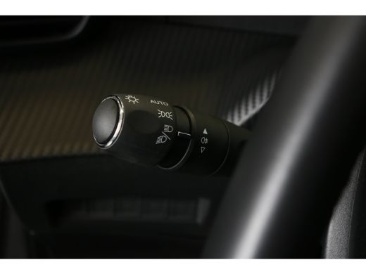 Peugeot 208 Hybrid 100 e-DCS6 GT | Achteruitrijcamera | PDC V+A | Cruise control | Apple Carplay | Full-led |... ActivLease financial lease