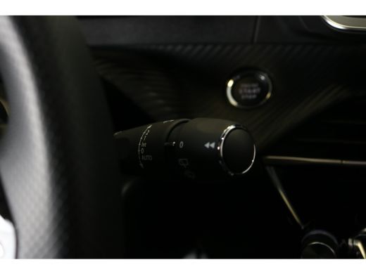 Peugeot 208 Hybrid 100 e-DCS6 GT | Achteruitrijcamera | PDC V+A | Cruise control | Apple Carplay | Full-led |... ActivLease financial lease