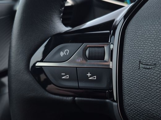 Peugeot e-2008 EV Allure Pack 50 kWh SOH 92% | Camera | LED | Full map navigatie | Carplay/android auto | Climat... ActivLease financial lease