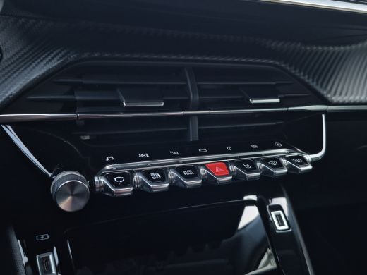 Peugeot e-2008 EV Allure Pack 50 kWh SOH 92% | Camera | LED | Full map navigatie | Carplay/android auto | Climat... ActivLease financial lease