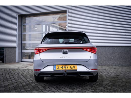 Seat Leon Sportstourer 1.0 eTSI Style Business Intense | Achteruitrijcamera | Apple Carplay/Android Auto|te... ActivLease financial lease