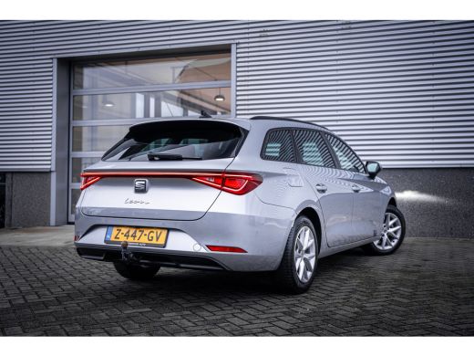 Seat Leon Sportstourer 1.0 eTSI Style Business Intense | Achteruitrijcamera | Apple Carplay/Android Auto|te... ActivLease financial lease