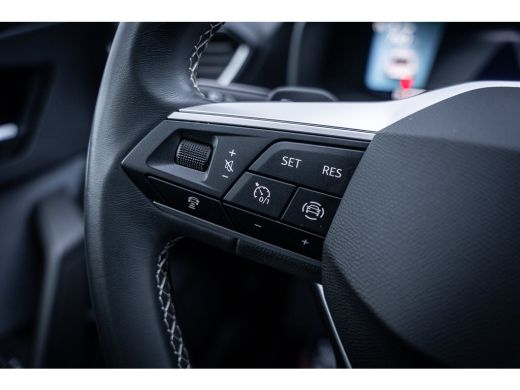 Seat Leon Sportstourer 1.0 eTSI Style Business Intense | Achteruitrijcamera | Apple Carplay/Android Auto|te... ActivLease financial lease